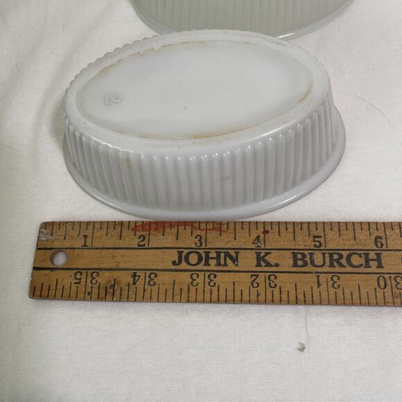 Milk Glass Oval Ramekins X3- Different Sizes and Shades. - Picture 8 of 9
